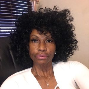 Meet your Posher, Pamela